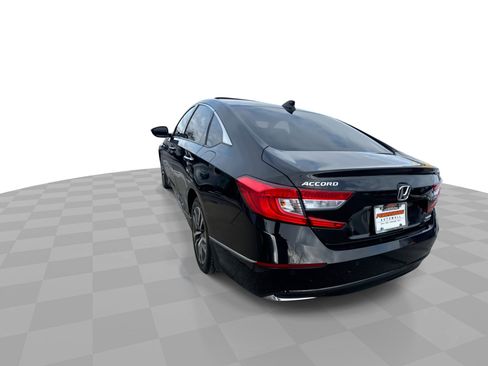 Used 2019 Honda Accord Touring image 6