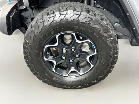 Used 2023 Jeep Wrangler Unlimited Rubicon 4xe w/ Safety Group image 11