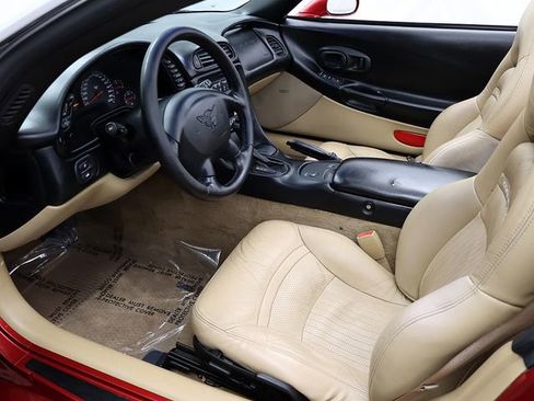 Used 2002 Chevrolet Corvette Convertible w/ Preferred Equipment Group2 image 12