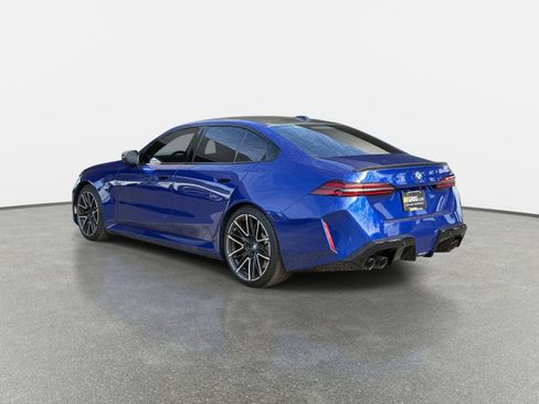 Used 2025 BMW M5 w/ Carbon Package image 5