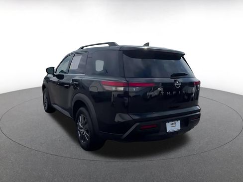 Used 2026 Nissan Pathfinder SV FWD image 10