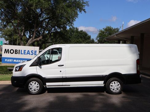 Used 2024 Ford Transit 250 Low Roof w/ Exterior Upgrade Package RWD image 8