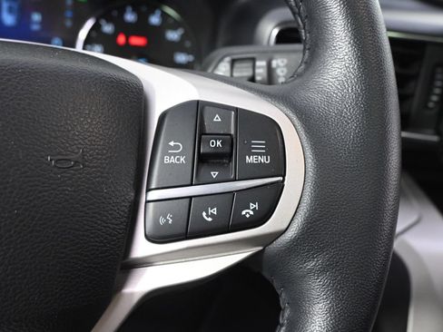 Used 2023 Ford Explorer XLT w/ Equipment Group 202A AWD/4WD image 34
