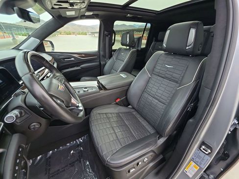 Used 2024 Cadillac Escalade ESV Sport Platinum image 20