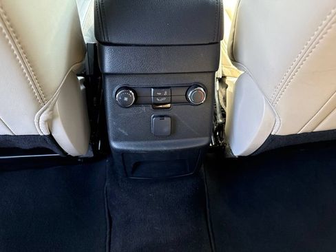 Used 2019 Ford Explorer XLT w/ Equipment Group 202A AWD/4WD image 20