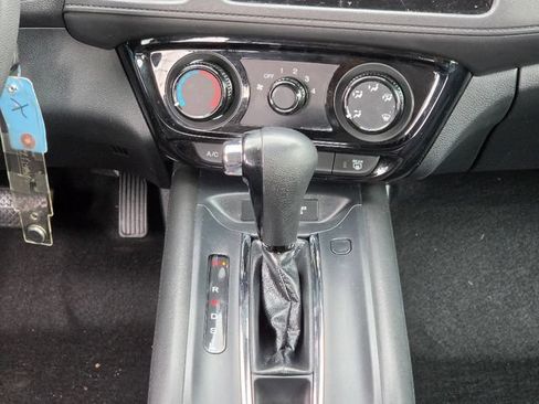 Used 2022 Honda HR-V LX image 28
