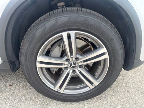 Used 2020 Mercedes-Benz GLC 300 4MATIC image 13