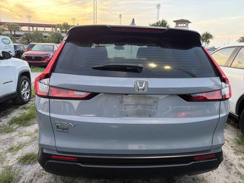 Used 2023 Honda CR-V LX image 8
