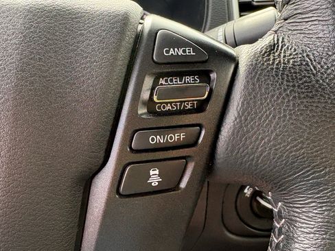 Used 2022 Nissan Frontier SV AWD/4WD image 19