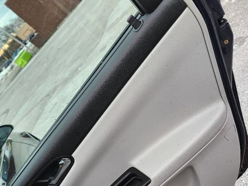 Used 2008 Chevrolet Impala LT image 13