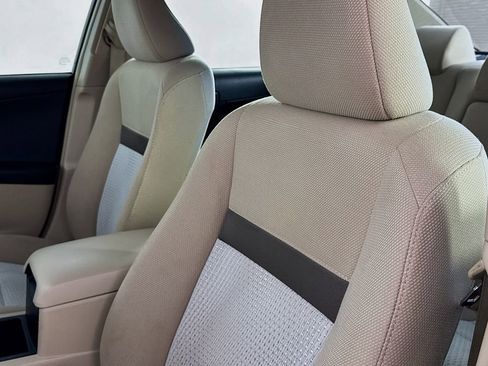 Used 2012 Toyota Camry L image 16