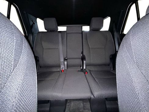 Used 2025 Toyota 4Runner SR5 AWD/4WD image 23