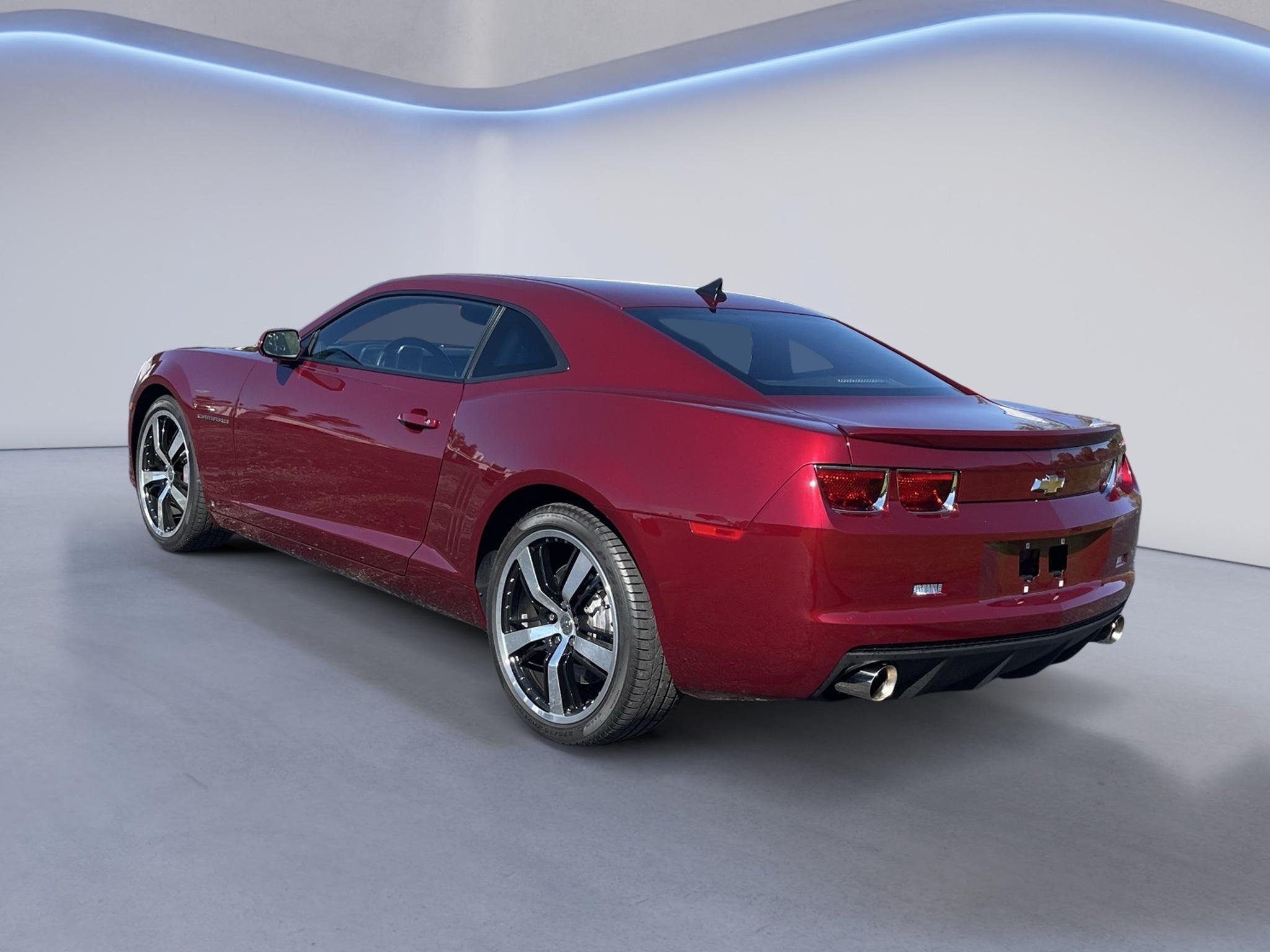 Used 2010 Chevrolet Camaro SS w/ RS Package RWD image 3