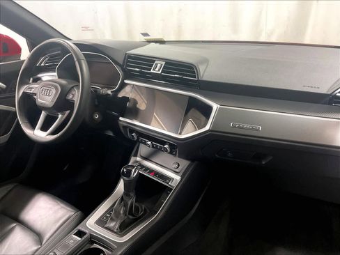 Used 2025 Audi Q3 2.0T Premium image 14