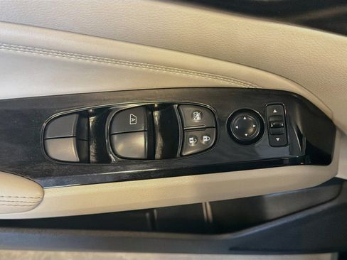 Used 2022 Nissan Altima 2.5 SV w/ SV Premium Package AWD/4WD image 15