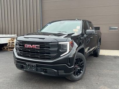Used 2024 GMC Sierra 1500 Pro w/ Graphite Edition