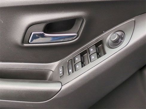 Certified 2022 Chevrolet Trax LT w/ Sport Edition image 22