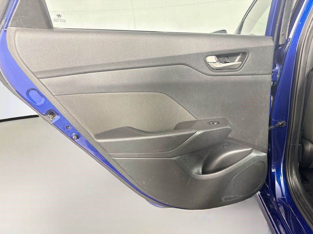 Used 2020 Hyundai Accent SE FWD image 38