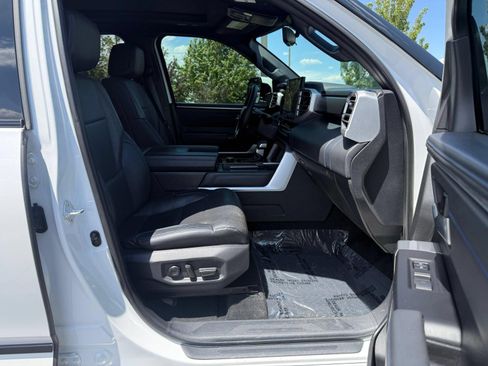 Certified 2023 Toyota Sequoia Platinum AWD/4WD image 31
