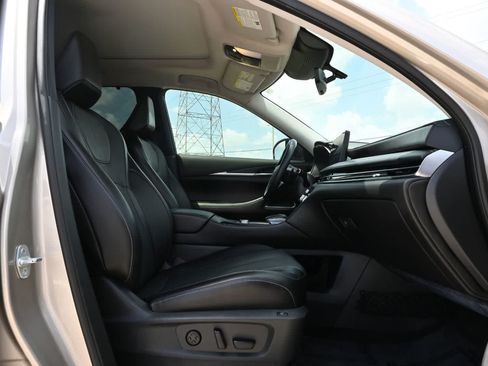 Used 2023 INFINITI QX60 Sensory w/ Cargo Package AWD/4WD image 22