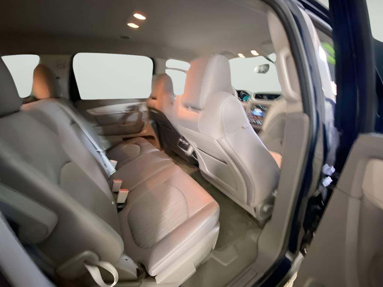 Used 2016 Chevrolet Traverse LS FWD image 37