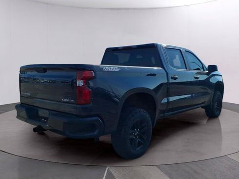 Used 2022 Chevrolet Silverado 1500 Custom Trail Boss AWD/4WD image 5