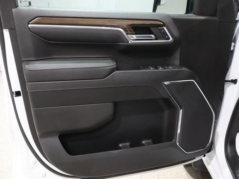 Used 2023 Chevrolet Silverado 1500 LT image 13