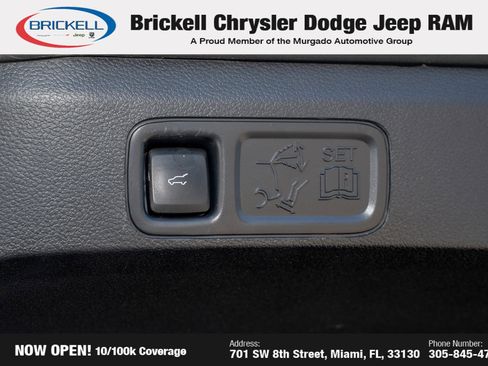 Used 2023 Ford Expedition Limited image 11