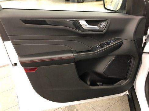 Used 2023 Ford Escape ST-Line w/ Tech Pack #1 image 13