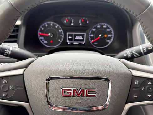 Used 2019 GMC Acadia SLE image 21