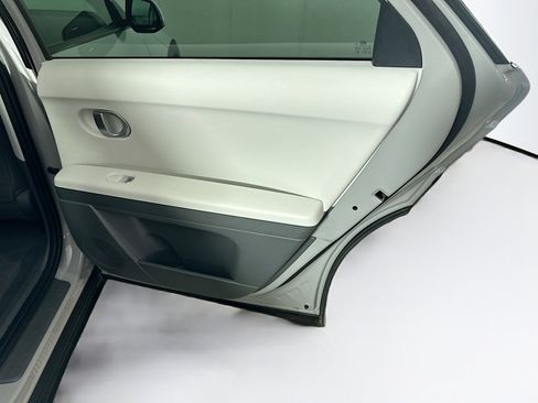 Used 2024 Hyundai Ioniq 5 SEL image 30