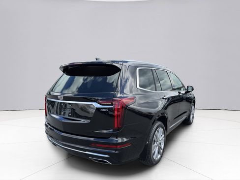 Used 2024 Cadillac XT6 Premium Luxury AWD/4WD image 16