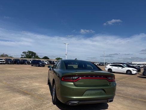 Used 2023 Dodge Charger SXT RWD image 18