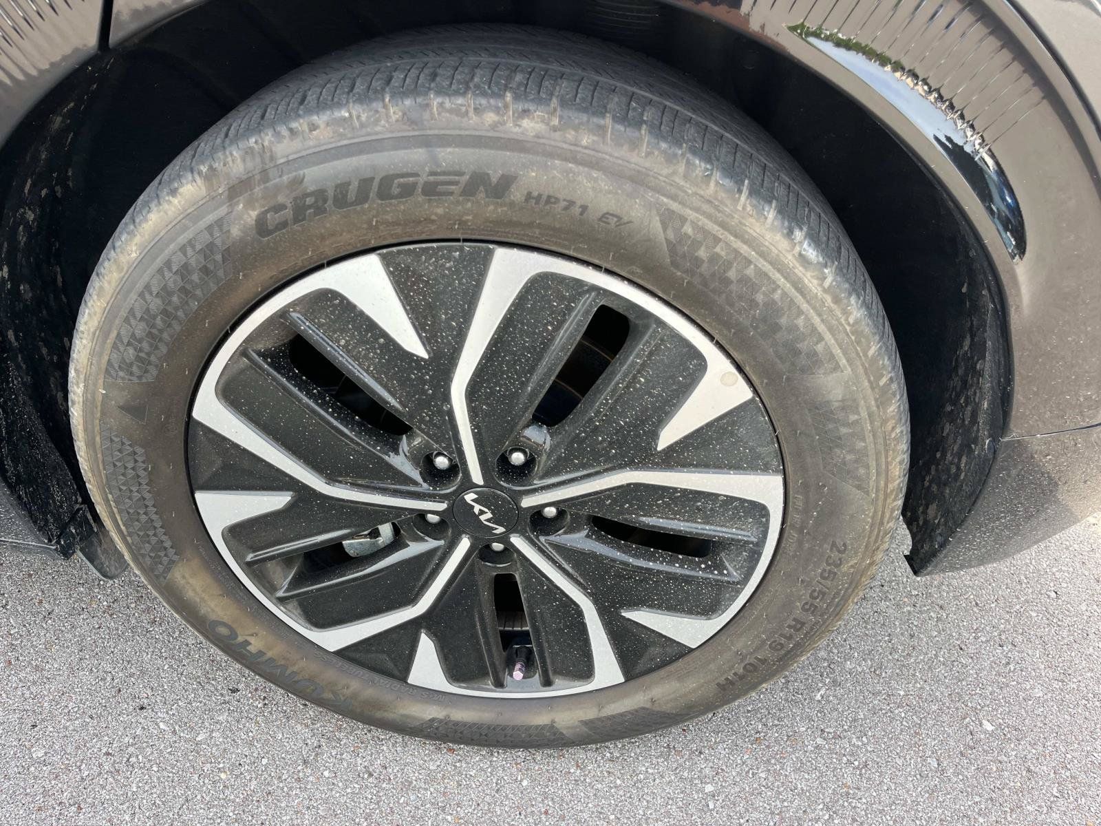 Used 2024 Kia EV6 Wind RWD image 11