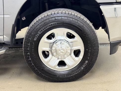Used 2024 RAM 2500 Big Horn w/ Bed Utility Group image 4