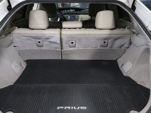 Used 2015 Toyota Prius Two image 12