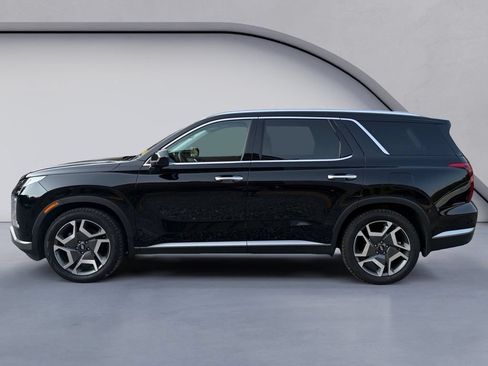 Used 2023 Hyundai Palisade SEL FWD image 2