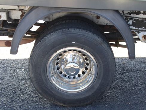 Used 2015 Freightliner Sprinter 3500 image 8