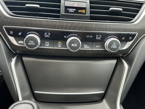 Used 2018 Honda Accord Touring image 20