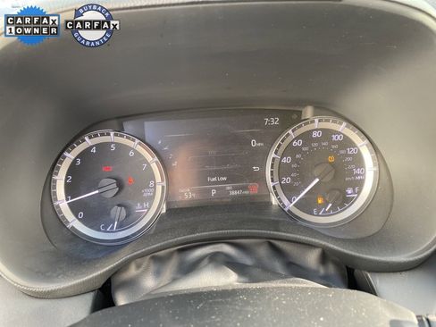 Used 2024 Toyota Highlander LE image 30