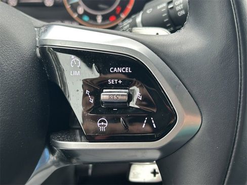 Used 2024 Jaguar F-PACE R-Dynamic S image 42