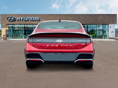 New 2025 Hyundai Sonata SEL image 6