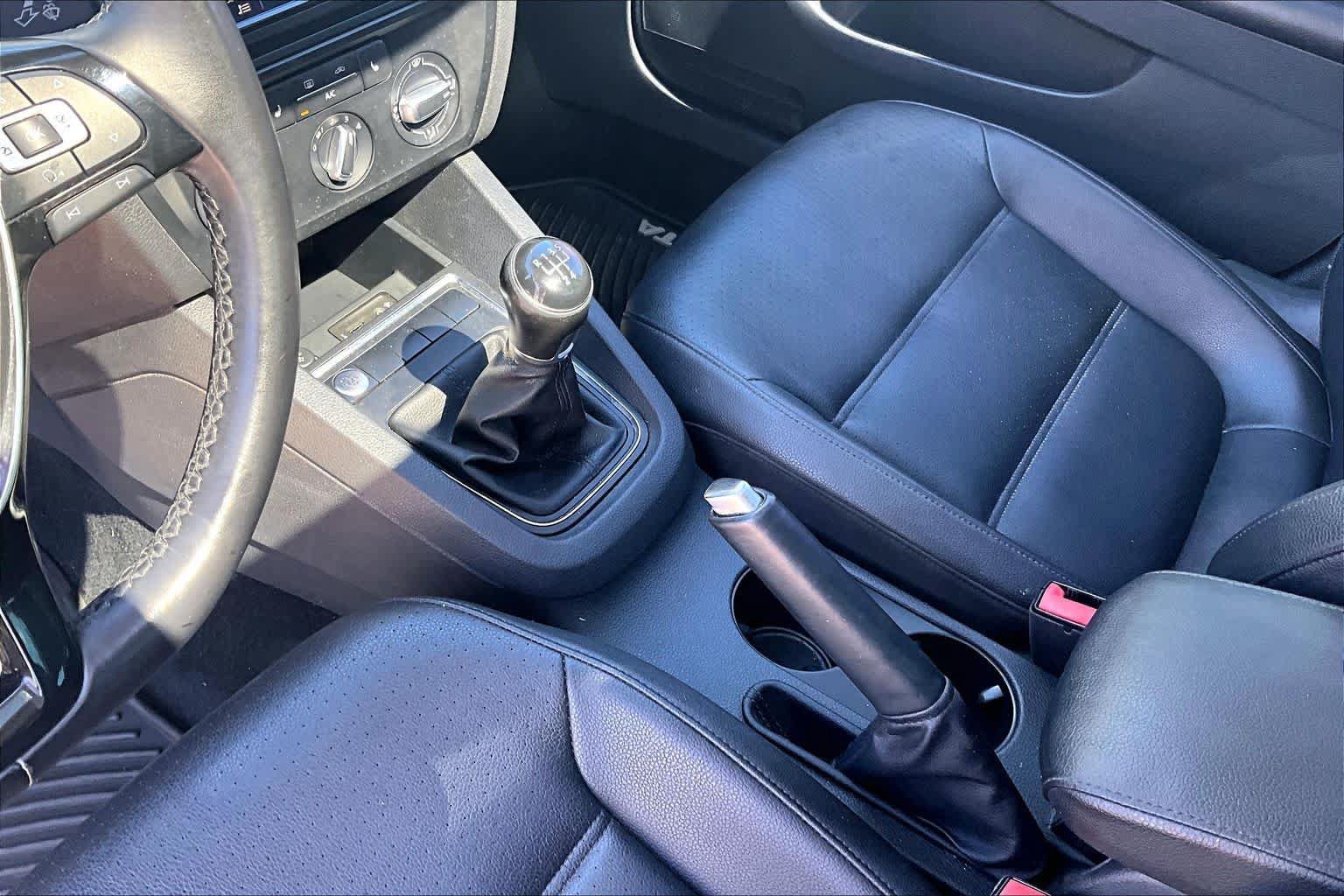 Used 2017 Volkswagen Jetta SE FWD image 17