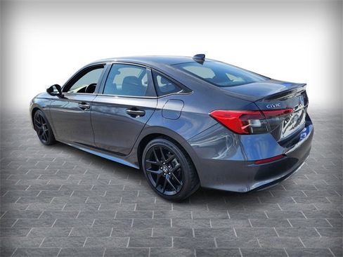 Used 2023 Honda Civic Sport image 5