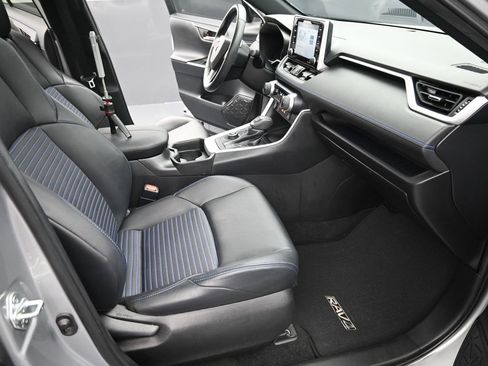 Certified 2021 Toyota RAV4 XSE w/ Carpet Mat Package (TMS) image 21