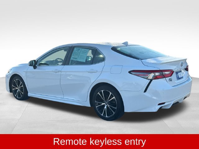 Used 2019 Toyota Camry SE FWD image 4