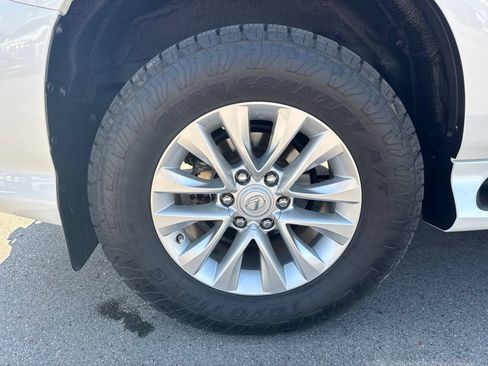 Used 2017 Lexus GX 460 Premium AWD/4WD image 33