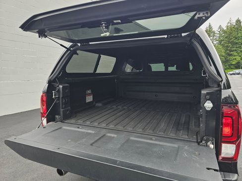Used 2021 Honda Ridgeline Black Edition image 17