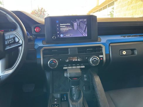 Used 2025 Toyota Tacoma SR AWD/4WD image 20
