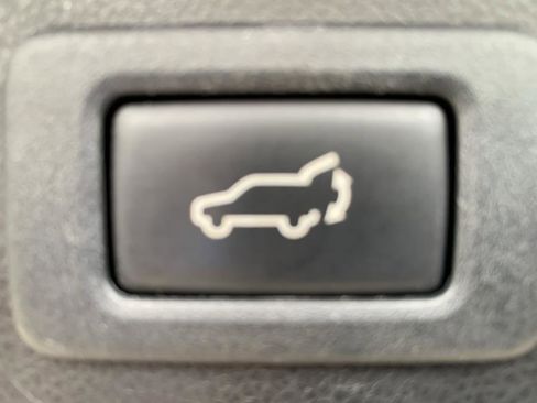 Used 2017 Subaru Outback 2.5i Premium image 20